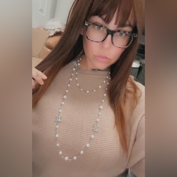 Meet your Posher, Heather - Picture 1 of 7